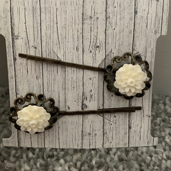 BRIDE Hair Rose Accessories - Picture 4 of 4